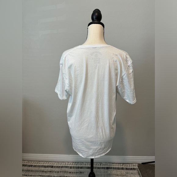 Captain Fin Co T-Shirt / Men’s size L - Picture 2 of 3